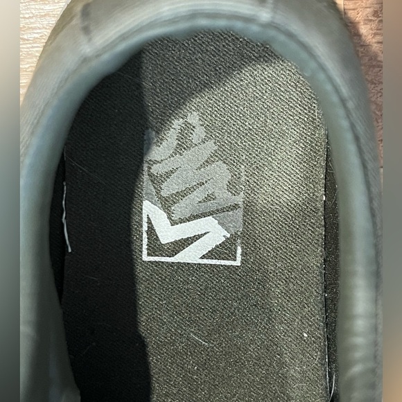 Womens Vans, size 8, color Olive, (Suede/Canvas) - Picture 9 of 12